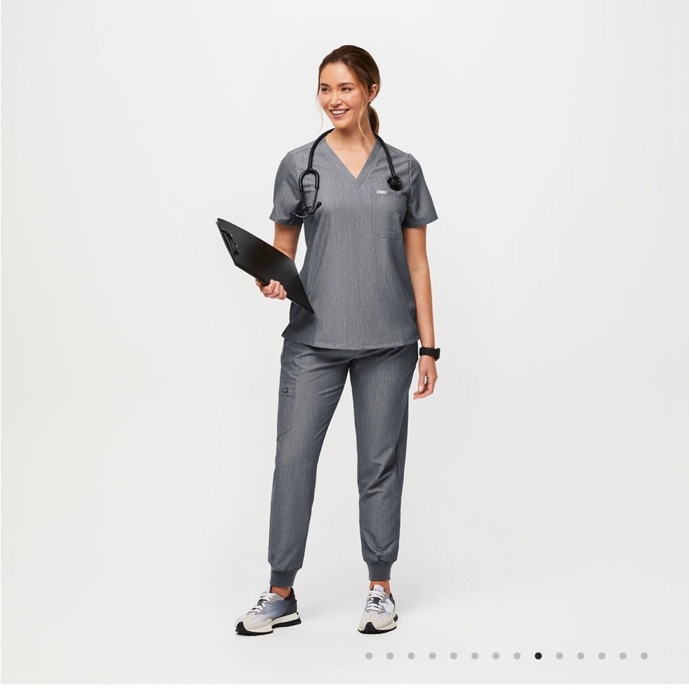 Figs - "The Set" in Graphite | Size Medium